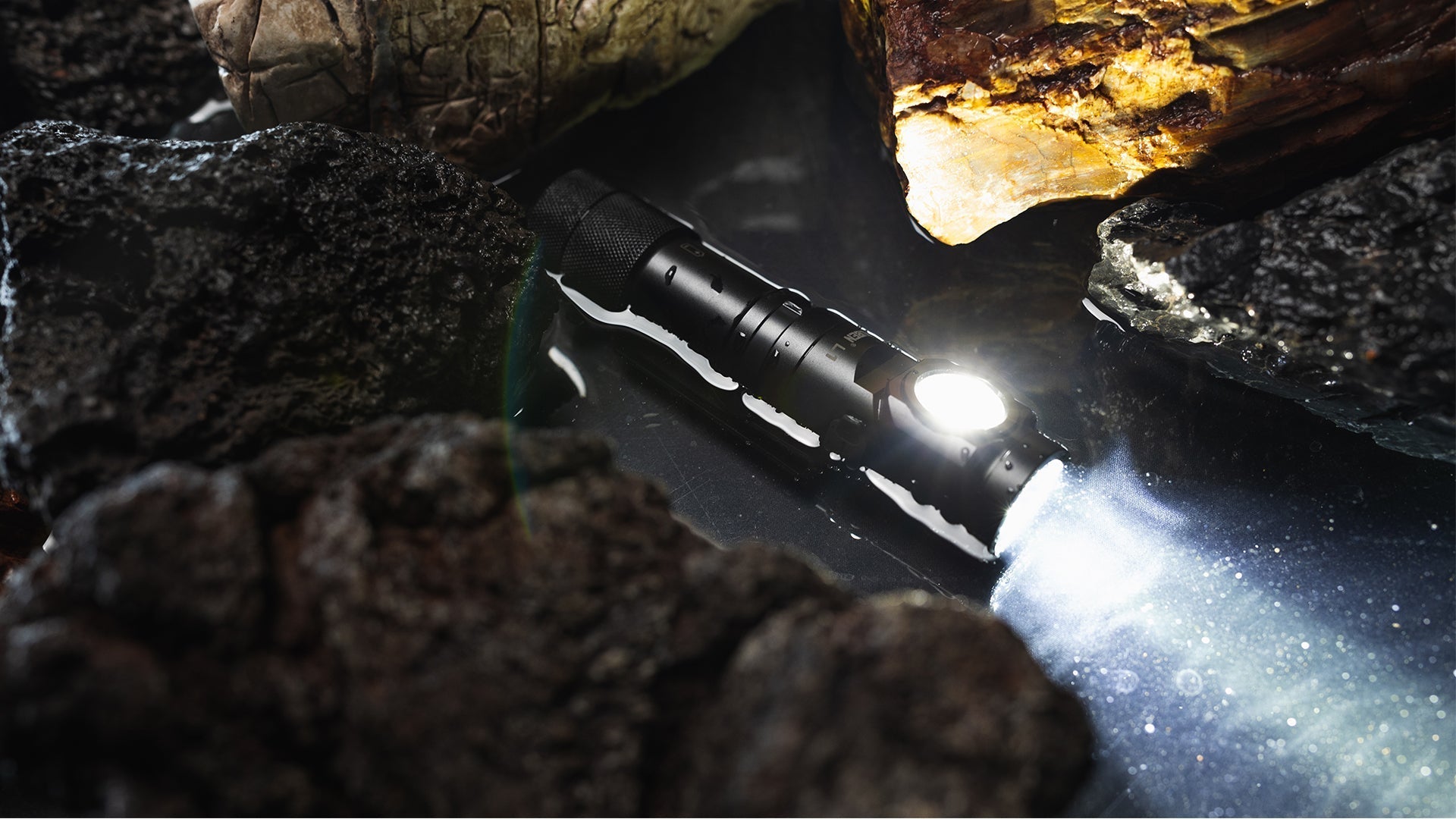 Wuben L1 EDC Flashlight: Dual-Light Power
