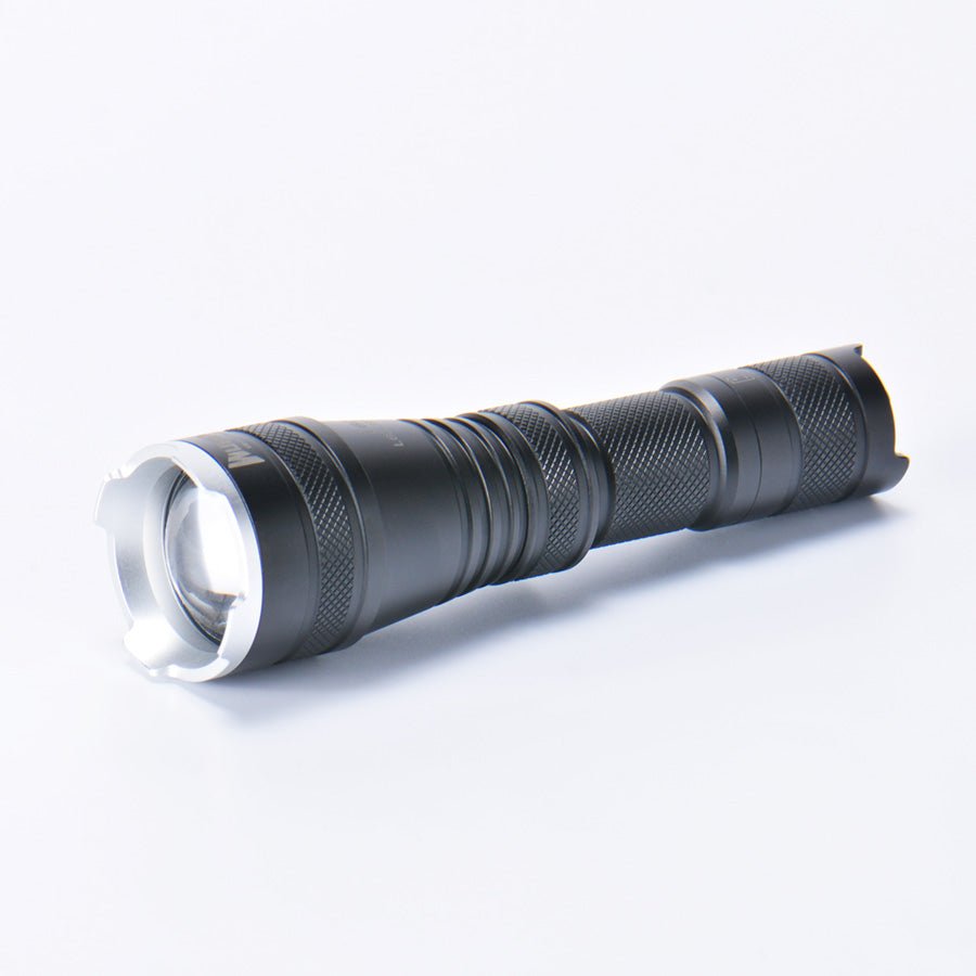 L60 Zoomable Flashlight - 1200 Lumens_3