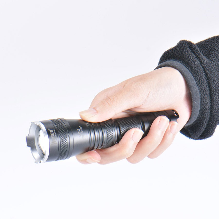 L60 Zoomable Flashlight - 1200 Lumens_6
